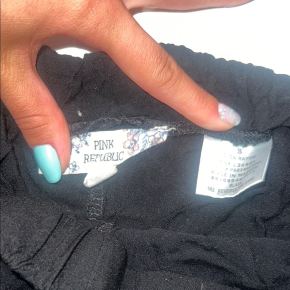 Pink Republic Black Shorts with White Lace Trim - Picture 2 of 3